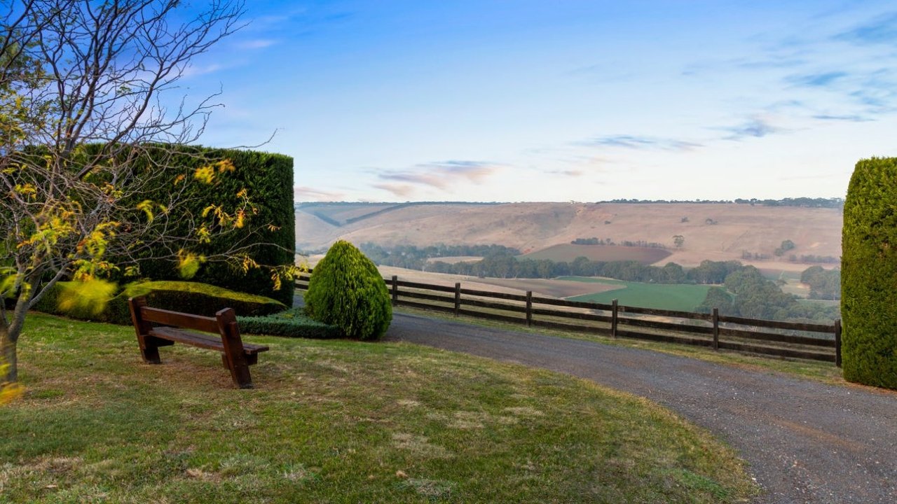 Geelong family finds their tree-change dream after social media campaign reaches the right buyer