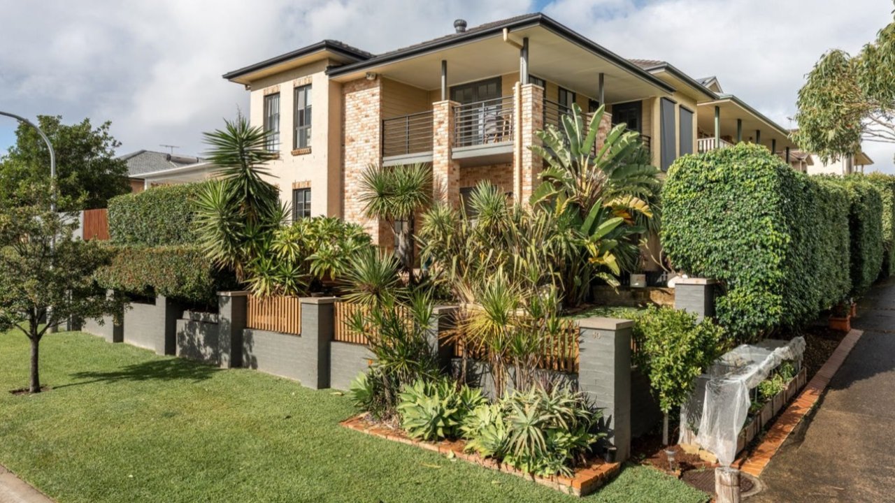 Viral reel and pre-market strategy deliver Helensburgh street record in nine days