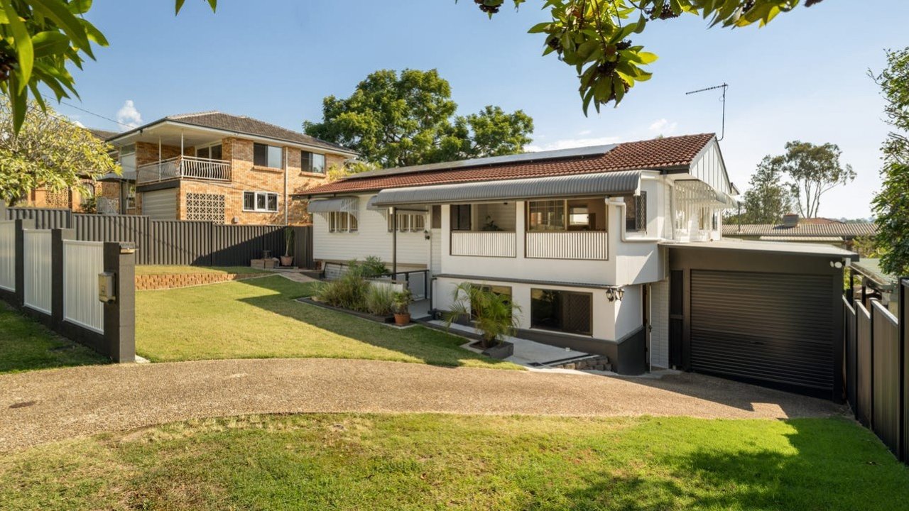 Allie Coutts turns crashed contract into local family succession sale in Stafford Heights